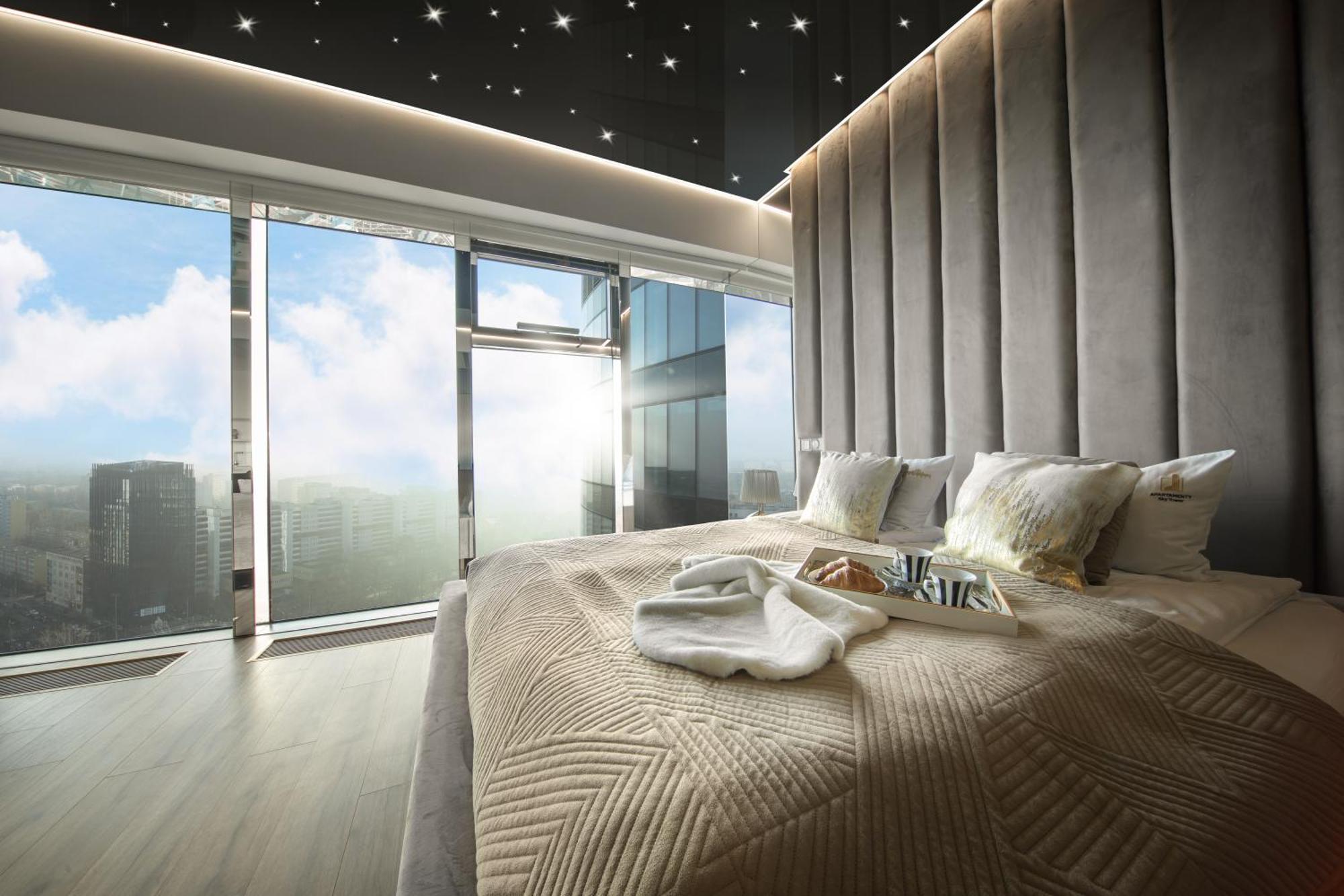 Apartamenty W Sky Tower Wroclaw Exterior photo